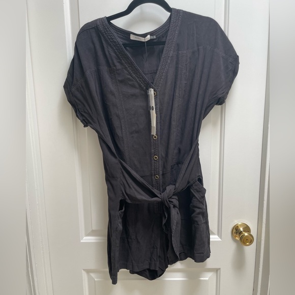 Black Mustard Seed Romper, Size Large - Picture 1 of 12